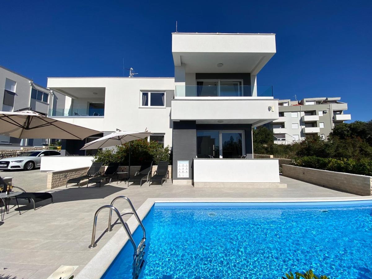 Fantasy Pool Villa Novalja Eksteriør billede