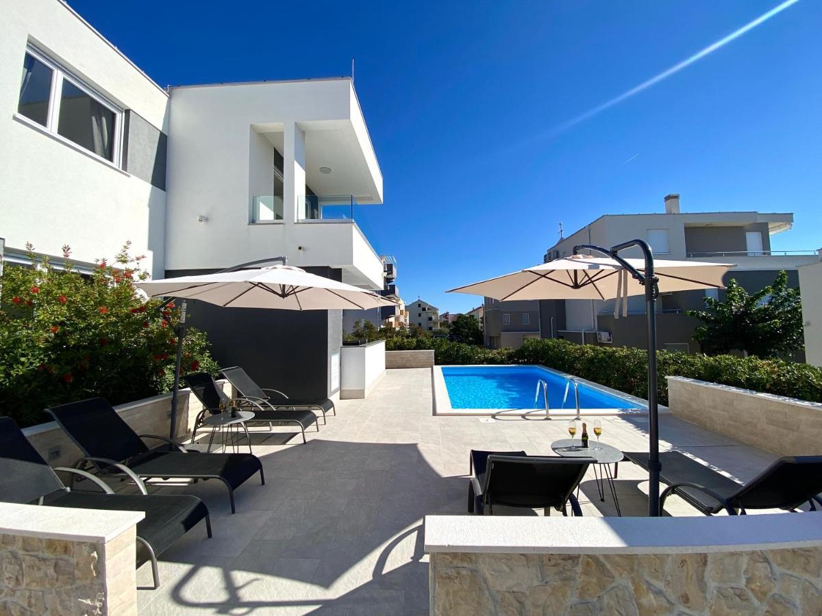Fantasy Pool Villa Novalja Eksteriør billede
